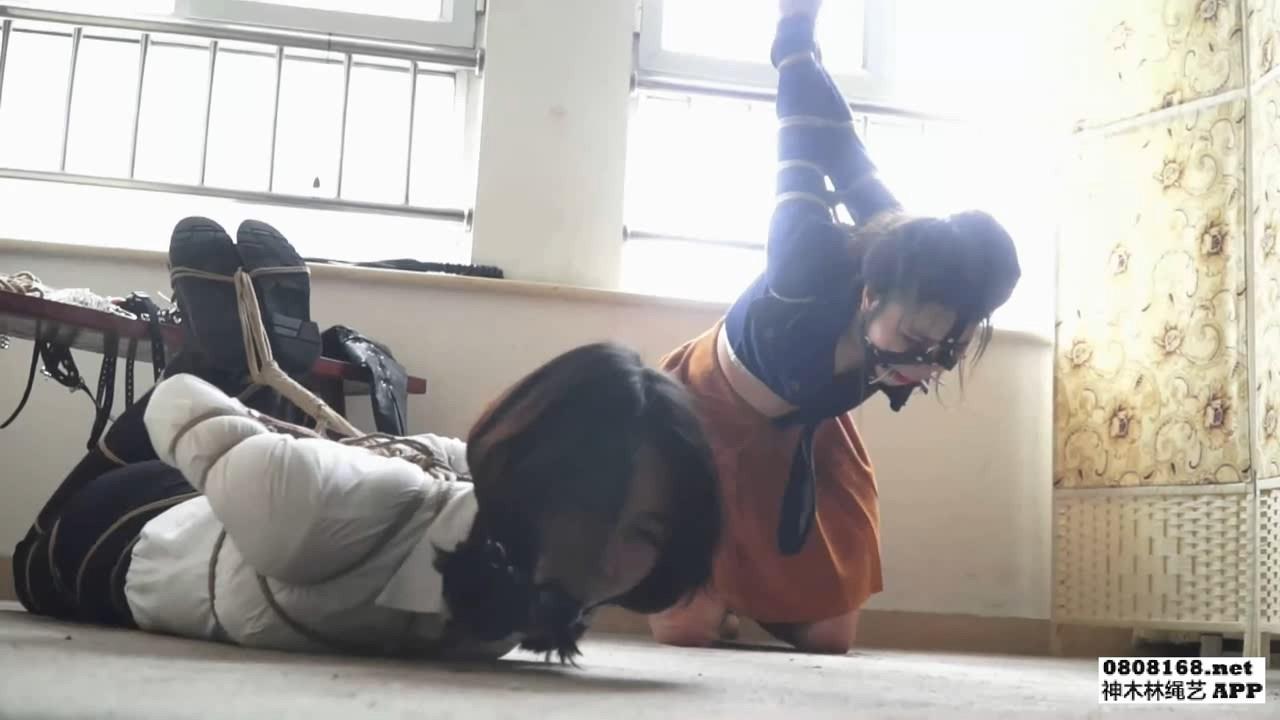 XiY123-23976.jpg