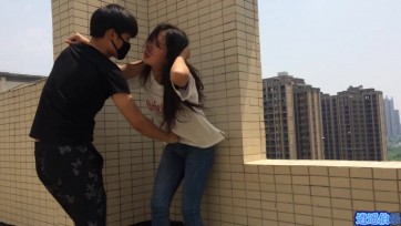 【逍遥伯乐】【胖揍小蛮腰】大楼天台上的网友邂逅