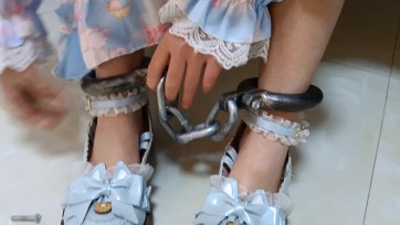 【新月原创】【荷露】镣铐测试 不同类型的镣铐 走路 活动后的感觉 每种镣铐的舒适度评价