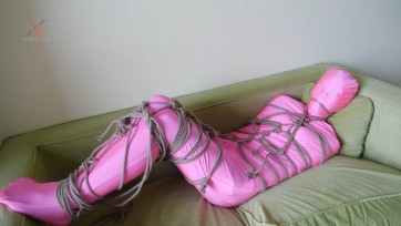 【小驴】量身定做全包袋 妹子进去刚刚好 装袋子里也要捆着才好看