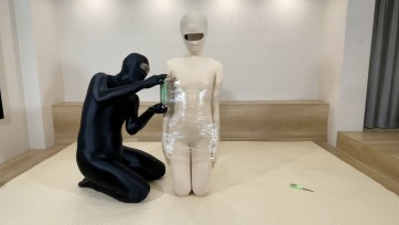 【爱丝袜の凌风姐姐】保鲜膜の木乃伊——kig + 保鲜膜木乃伊 + 包裹全过程 + 捂嘴短ZX赛高 + 拆包释放