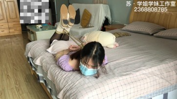 【学姐学妹】超紧五花驷马——解语黑丝运动短裤短靴露脐装超紧五花驷马