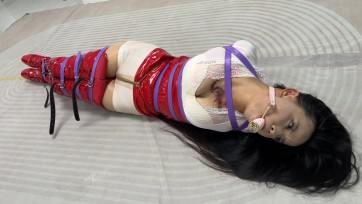 【冰悦原创】18公分芭蕾舞大腿长靴站起来扶着走路展示用皮带勒到极限呼吸困难股绳链接深喉口塞