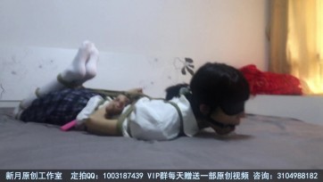 【新月原创】【红豆】白丝驷马 TD口塞眼罩 解缚练习 大长腿实在是太美了