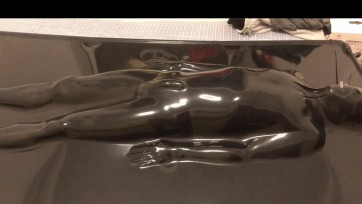 【我家胖妞】情趣日常之角色互换，被老婆关进真空床