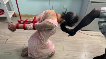 【黑魔法师】雨涵老师的间谍拷问，秘密潜入的任务失败，雨涵老师特工身份曝光，被抓起来进行拷问调教，最终屈服。(模特两次被搞崩溃）