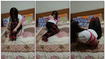 【老鼠爱大米】日式捆绑自缚，职业装小黑丝，这次绑的比上次紧，小后高手都留[不可描述]影了所以每次都留那么点挣扎的空间