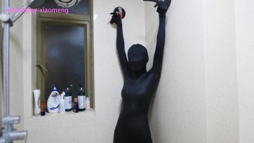 【小萌同学】 第一次全包緊身衣zentai水刑，与呼吸乳胶头套GC