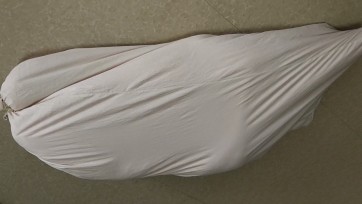 【忍者屠龙】老婆丝绸袋装入长白布麻袋