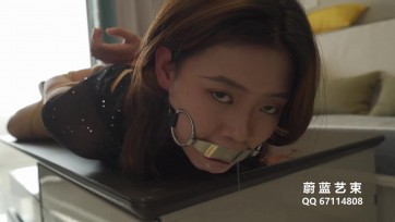 【蔚蓝艺束】五花紧缚+股绳+鸭舌口枷+双腿捆绑+驷马拉伸，疼到翻身+交叉驷马+口水流出