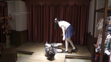 【绿帽学院】可爱的女装子来了 白丝脚直接塞进嘴巴 女王角色养成体验 女装子和妹子S/M 角色互换玩法 TK+爬行+耳光+鞭打+舔脚+棒子强高+丝足塞嘴+踩踏+女装子贤者时间