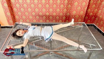 【xiao素素】青青铁网床上的折磨1