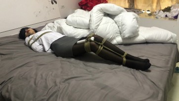 【新月原创】【红豆】定拍 剧情片 空姐的囚禁 美女空姐脾气暴躁 最后被老公囚禁强G教做人