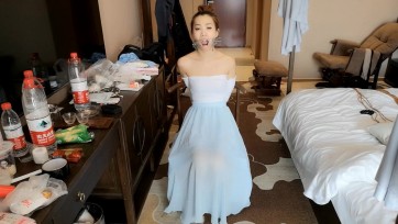 【随心原创】诺米 蓝裙女老师 桌子上驷马 强制开口器 口水