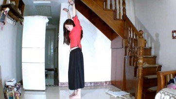 【夜未央工作室】被导演调教的漂亮女学生 红衣女烈篇 中集（有户外哦）