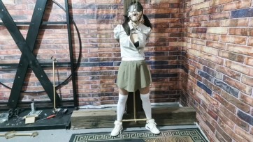 【HD飞天原创】悦儿努到了T教室,,见到杯里的水就喝了下去,殊不知这水里放了兴奋剂,喝了以后奴性大发,随后脱掉内裤,把加长G拴放了进去,不知不觉地玩了起来