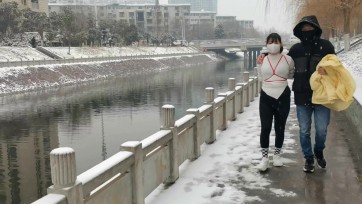 【一绳所爱】下雪天在家呆着无聊，把小m绑起来戴上口球，出去兜兜风看看雪