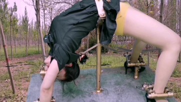 【HD飞天原创】柔柔向后弯腰K9架紧固,公园、公路旁、坟地旁强行放置TJ，经两天紧张拍摄完美收官,也把柔柔奴搞了个半死......