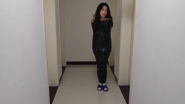 【束缘阁】雅熙黑胶全包 舔脚