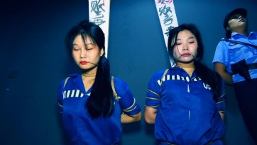 【胜景影视】《绞刑女犯》完整版 刘芳和王丽铤而走险贩卖毒品双双被捕宣判为死刑五花大绑押赴刑场执行绞刑