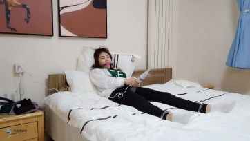 【JS】【露楠】自嗨女孩 2 金属镣铐 口球 堵嘴 快乐棒 玩到高超