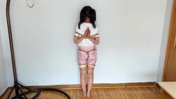 【玩奴原创】身体反弓的极紧后手观音驷马!勒紧脚趾，马具严厉堵嘴，挑战身体的极限！