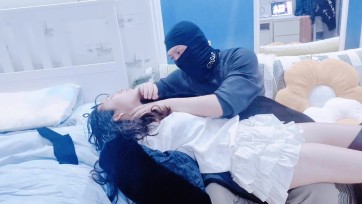 【奕梦阁】长靴美女醉酒后被歹徒迷晕玩耍，最后被男人催眠成为玩物