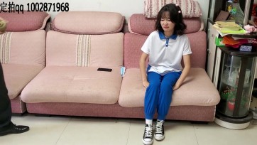 【一往情深】被老师“严厉惩罚”的高中女孩
