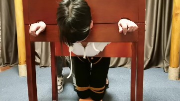 【一绳所爱】熟女安安被罚跪固定折磨，长时间固定捆绑放置
