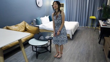 【1018原创】超可爱的18岁小妹妹小娜镣铐挠脚心TK系列剪影1 手铐脚铐脚趾铐 打破最怕痒记录 太敏感了震一下就不行了