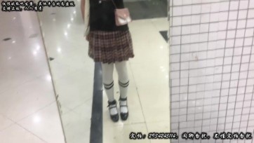 刘璐璐老师定拍转公映 第四季 高跟束缚带 带锁ZC带，白丝JK，小腿袜，玛丽珍高跟踩大量黄豆 连续40分钟不间断 露出展示