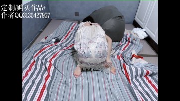 【咕咕精】【咕咕】绝对闷热！丸吞体验！茶茶丸吞装袋挣扎-裸足、少女白嫩的身体一点点从装满填充物的袋子中挤出来