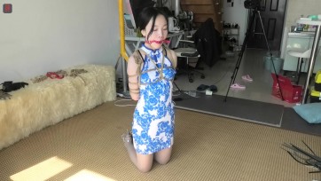 【绳之韵】新人报到！假期工小软,正式试镜第一集：旗袍、灰丝、12CM细高，清纯少女来应聘，落荒而逃后的正式试拍，极虐后观音、口球、股绳、驷马测试