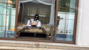 【欢乐谷原创】被捆绑放置在泳池别墅里尤物以及深度尺度调教完整版