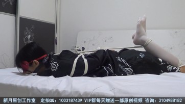 【新月原创】【玉箫】被报复的凶女人 白丝黑浴袍 COS 春日野穹 驷马口塞蒙眼挣扎