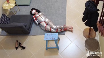 【半岛束艺台】【小蛇】不太半岛的画风：银色胶衣满地挣扎