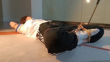 【吴越】勇敢的假期工佳乐，少女、瑜伽与绳之反手、莲花盘缚，痛与痒的另类游戏